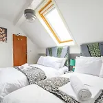 Modern 1br *
