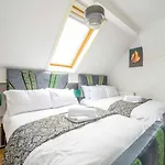 Modern 1br *