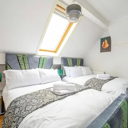 Modern 1br *
